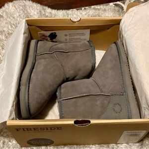 Fireside Women’s Genuine Australian Shearling Gray Boots, Size 8, BNIB